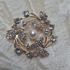 Gold-Tone Butterfly Crystal Brooch with Pearl Accent